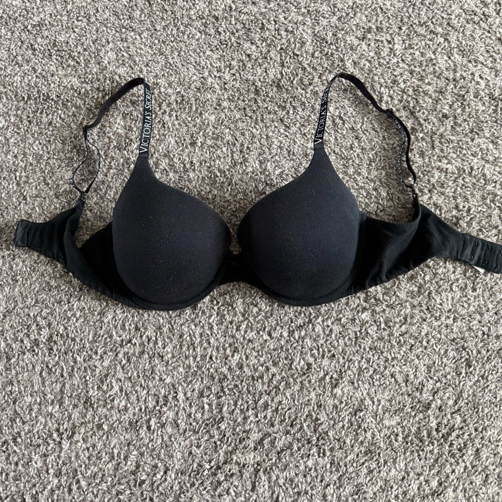 Victoria's Secret Classic Black Push Up Bra - Picture 2 of 4